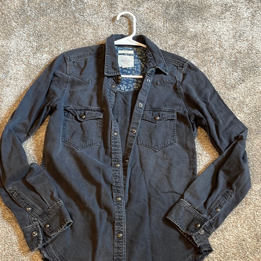 Womens American Eagle Black denim Button Up shirt. SM